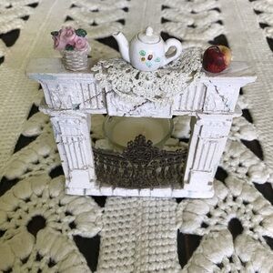 DEZINE Cottagecore Vintage CandleHolder Fireplace Theme